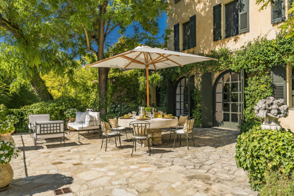 villa in Mougins : Rent this magnificent 6 bedroom domaine located in a magical setting with a Tennis court - Photo 6