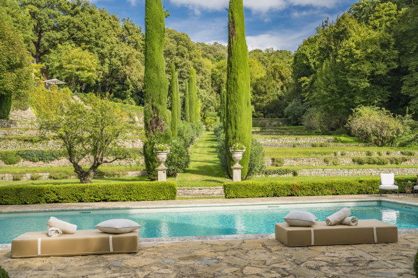 villa in Mougins : Rent this magnificent 6 bedroom domaine located in a magical setting with a Tennis court - Photo 64