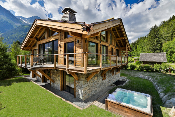 villa in Chamonix : Rent beautiful chalet in Chamonix - Photo 2