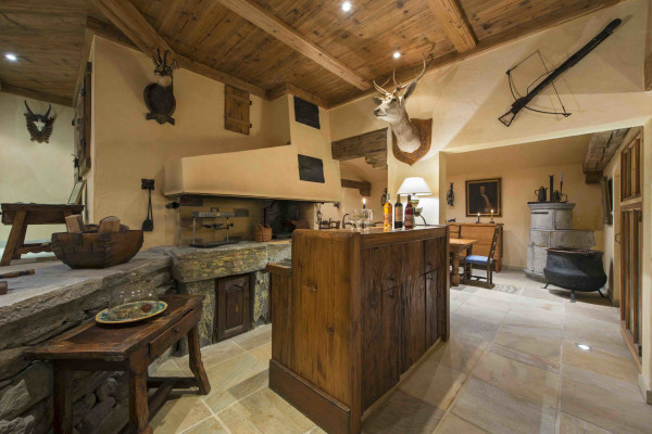 villa in Verbier : Rent sumptuous 5-bedroom ski in/ ski out chalet with private spa in Verbier - Photo 4