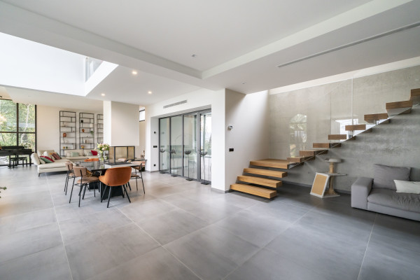 villa in Mougins : Rent this brand new villa located up to the hill in Mouans Sartoux with 5 bedrooms. - Photo 5