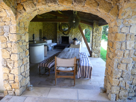 villa in Mougins : Rent this lovely Bastide in Mougins with 6 bedrooms and a tennis court. - Photo 40