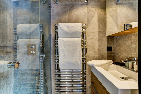 villa in Chamonix : Rent superb 5-bedroom chalet in Chamonix with indoor swimming pool - Photo 14