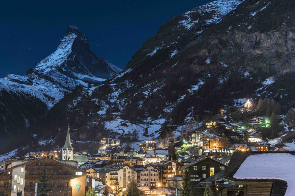 villa in Zermatt : Rent state of the art 5-bedroom chalet in Zermatt - Photo 0