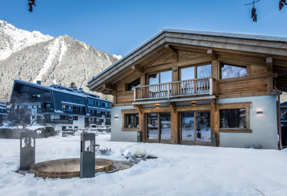 villa in Chamonix : Rent superb chalet in Chamonix with hot tub and cinema room - Photo 1
