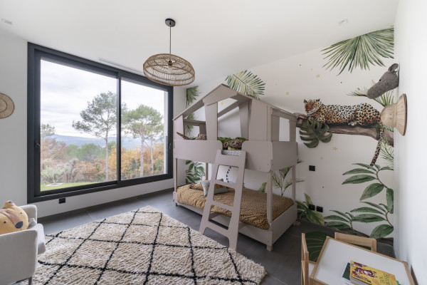 villa in Mougins : Rent this brand new villa located up to the hill in Mouans Sartoux with 5 bedrooms. - Photo 14