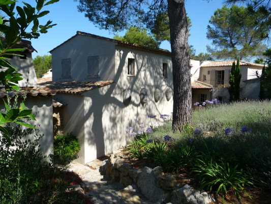 villa in Mougins : Rent this lovely Bastide in Mougins with 6 bedrooms and a tennis court. - Photo 0