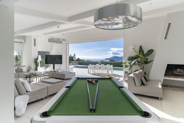 villa in Cannes : Rent this 6 bedroom villa with a gorgeous sea view. - Photo 1