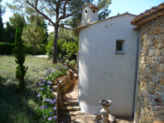 villa in Mougins : Rent this lovely Bastide in Mougins with 6 bedrooms and a tennis court. - Photo 37