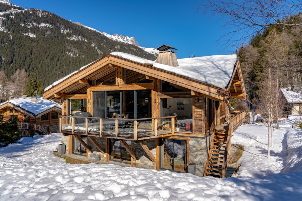 villa in Chamonix : Rent amazing chalet in Chamonix - Photo 0