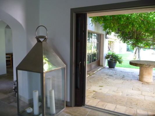 villa in Mougins : Rent this lovely Bastide in Mougins with 6 bedrooms and a tennis court. - Photo 23