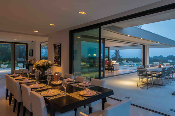 villa in St Tropez : Rent wonderful contemporary villa with sea view in Ramatuelle - Photo 8