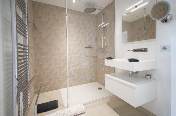 villa in Cannes : Rent this brand new renovated villa up to the hill in La Croix des Gardes - Photo 13