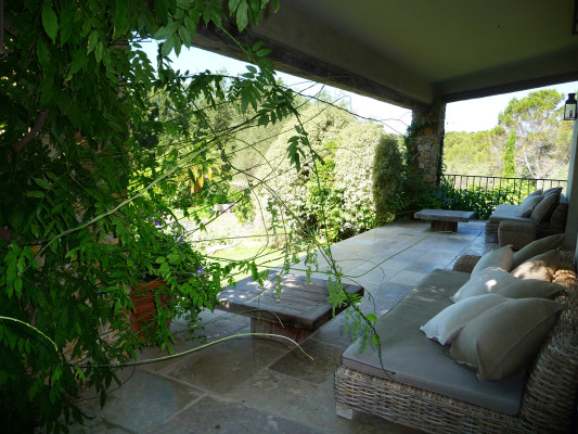 villa in Mougins : Rent this lovely Bastide in Mougins with 6 bedrooms and a tennis court. - Photo 6