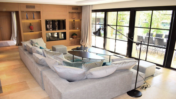 villa in St Tropez : Rent this beautiful newly renovated 7-bedrooms villa located in St Tropez - Photo 15
