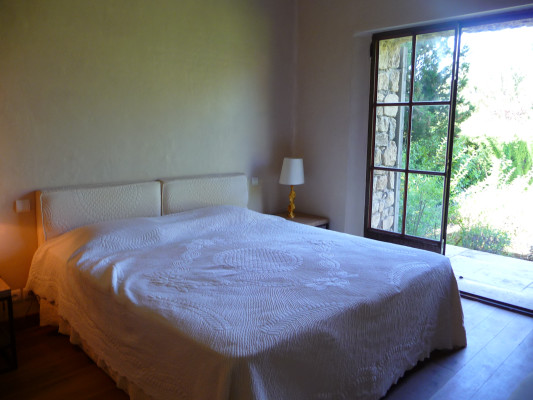 villa in Mougins : Rent this lovely Bastide in Mougins with 6 bedrooms and a tennis court. - Photo 34