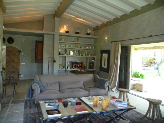 villa in Mougins : Rent this lovely Bastide in Mougins with 6 bedrooms and a tennis court. - Photo 21