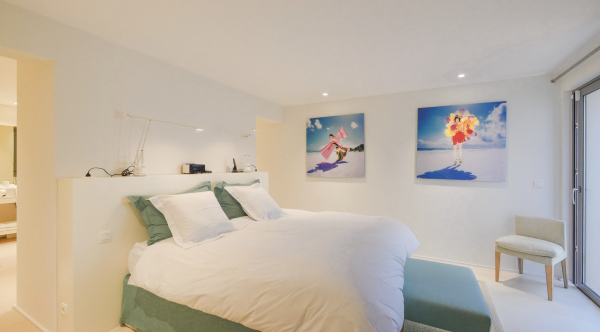 villa in St Tropez : Rent this contemporary villa located just a few minutes from the famous beach 'les Salins' which can accommodate up to 10 guests. - Photo 13