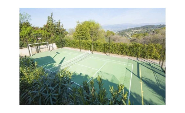 villa in Mougins : Rent wonderful 5 bedroom villa walking distance to Mougins Village - Photo 17