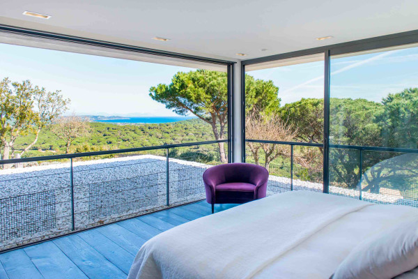 villa in St Tropez : Rent wonderful contemporary villa with sea view in Ramatuelle - Photo 13