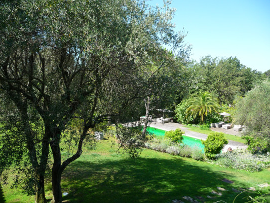 villa in Mougins : Rent this lovely Bastide in Mougins with 6 bedrooms and a tennis court. - Photo 14