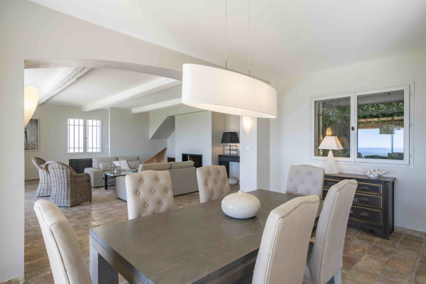 villa in Châteauneuf-Grasse : Rent this wonderful 5 bedroom house with a gorgeous hill and sea view - Photo 17