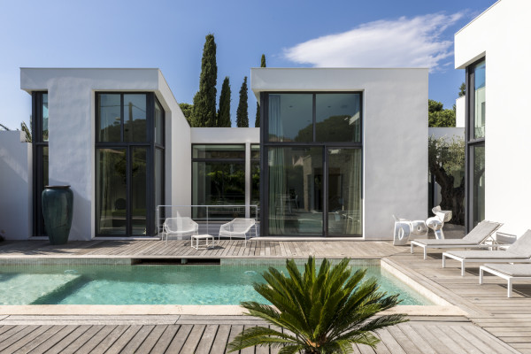 villa in St Tropez : Rent this modern villa located at walking distance to the Place des Lices. - Photo 2