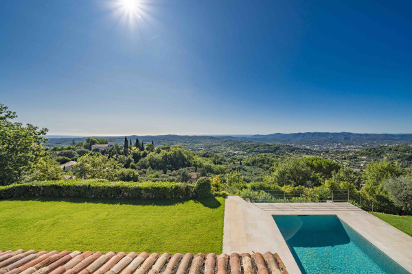 villa in Châteauneuf-Grasse : Rent this wonderful 5 bedroom house with a gorgeous hill and sea view - Photo 42