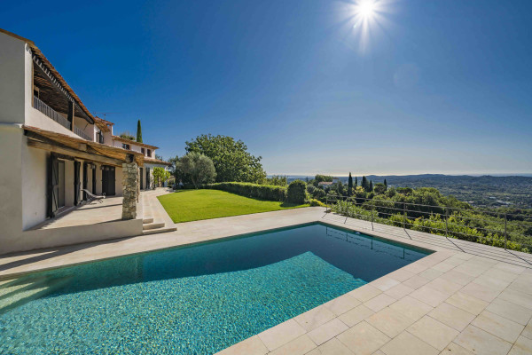 villa in Châteauneuf-Grasse : Rent this wonderful 5 bedroom house with a gorgeous hill and sea view - Photo 52