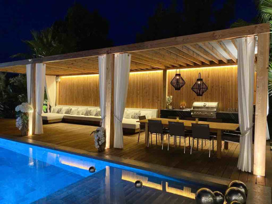 villa in Mougins : Rent stunning newly built 5 bedroom villa in an exclusive area of Mougins with easy access to Cannes - Photo 9