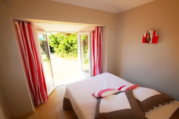 villa in St Tropez : Rent this nice 3 bedroom villa within walking distance in to the centre of St Tropez - Photo 10