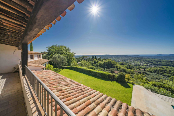 villa in Châteauneuf-Grasse : Rent this wonderful 5 bedroom house with a gorgeous hill and sea view - Photo 35