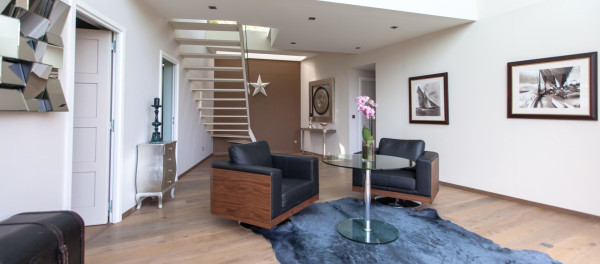 villa in St Tropez : Rent a modern villa in L'Escalet area with 6 bedrooms. - Photo 4