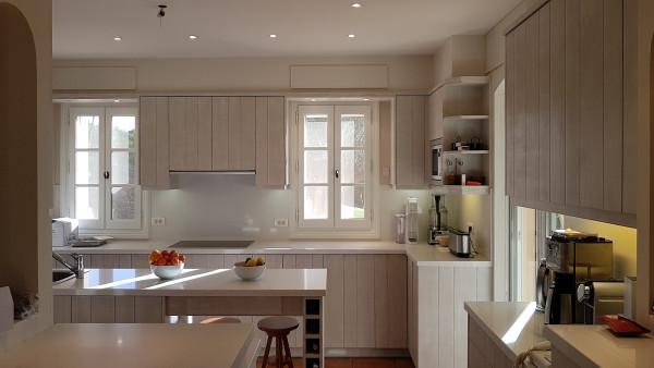 villa in St Tropez : Rent this 7 bedroom villa inside 'Les Parcs de St Tropez' - Photo 12