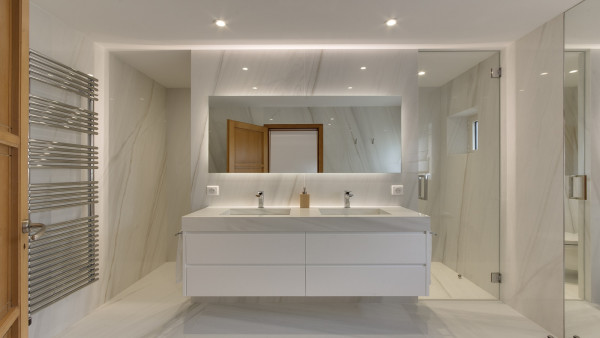 villa in St Tropez : Rent this gorgeous waterfront villa in a prestigious domain in St Tropez - Photo 21