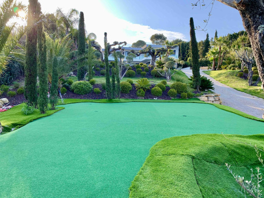 villa in Mougins : Rent stunning newly built 5 bedroom villa in an exclusive area of Mougins with easy access to Cannes - Photo 44
