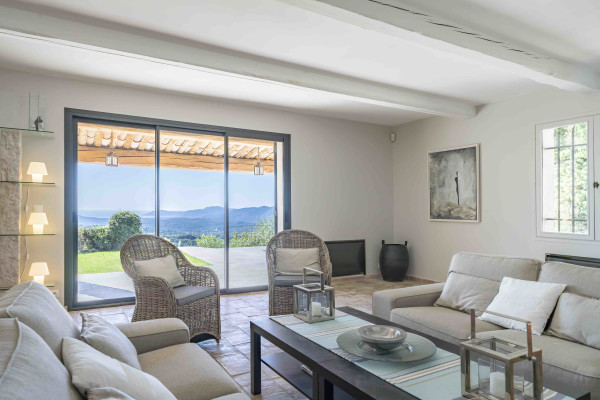 villa in Châteauneuf-Grasse : Rent this wonderful 5 bedroom house with a gorgeous hill and sea view - Photo 14