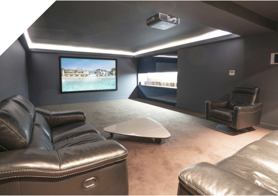 villa in Cannes : Rent Ultra Modern 7 bedroom villa overlooking the Islands off Cannes with easy access into the Croisette - Photo 41