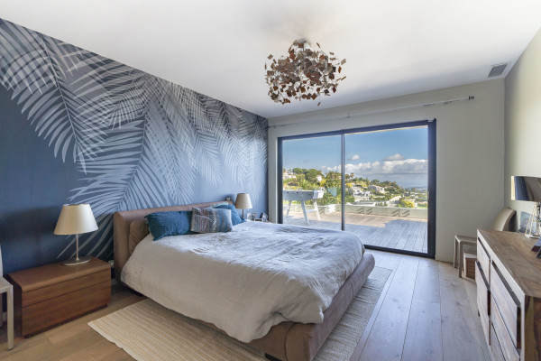 villa in Cannes : Rent this modern villa with a wonderful sea view located in a quiet area. - Photo 16