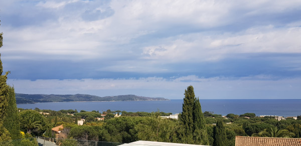 villa in St Tropez : Rent this modern 4 bedroom villa which offers a great Seaview - Photo 20