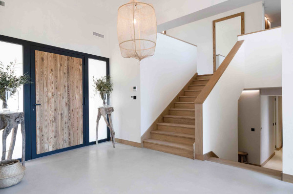 villa in St Tropez : Rent this brand new villa inside 'Les Parcs de Saint Tropez' with a nice sea view and large outdoor space. - Photo 8