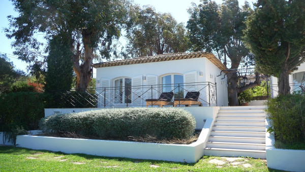villa in St Tropez : Rent this villa in St Anne area, walking distance to the village. - Photo 1