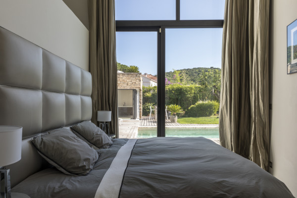 villa in St Tropez : Rent this modern villa located at walking distance to the Place des Lices. - Photo 14