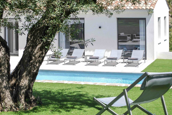villa in St Tropez : Rent this contemporary villa walking distance to the 'Place des Lices' - Photo 2