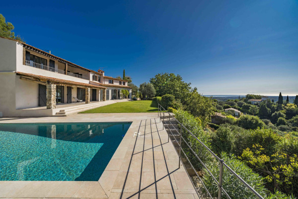 villa in Châteauneuf-Grasse : Rent this wonderful 5 bedroom house with a gorgeous hill and sea view - Photo 53