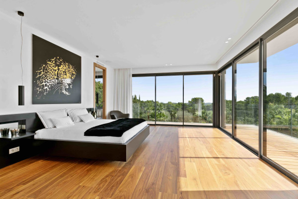 villa in Mougins : Rent stunning newly built 5 bedroom villa in an exclusive area of Mougins with easy access to Cannes - Photo 28
