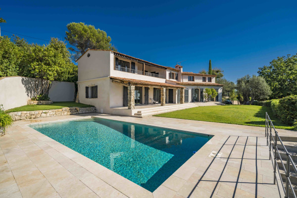 villa in Châteauneuf-Grasse : Rent this wonderful 5 bedroom house with a gorgeous hill and sea view - Photo 54