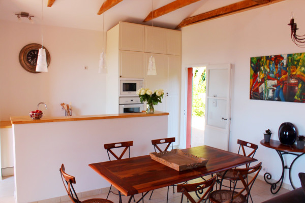 villa in St Tropez : Rent this nice 3 bedroom villa within walking distance in to the centre of St Tropez - Photo 2