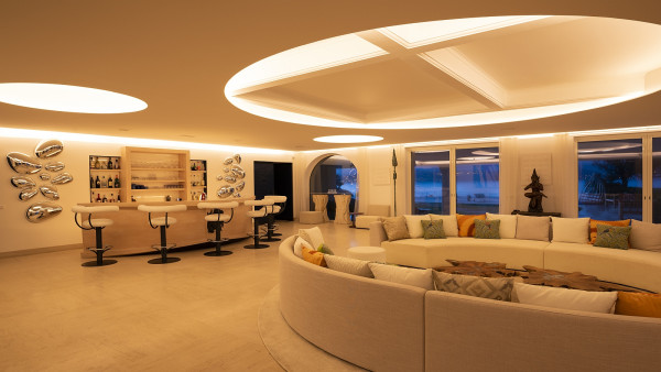 villa in St Tropez : Rent this gorgeous waterfront villa in a prestigious domain in St Tropez - Photo 15