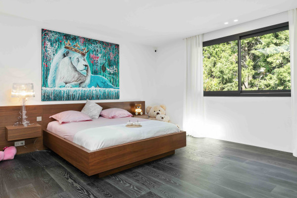 villa in Mougins : Rent stunning newly built 5 bedroom villa in an exclusive area of Mougins with easy access to Cannes - Photo 42